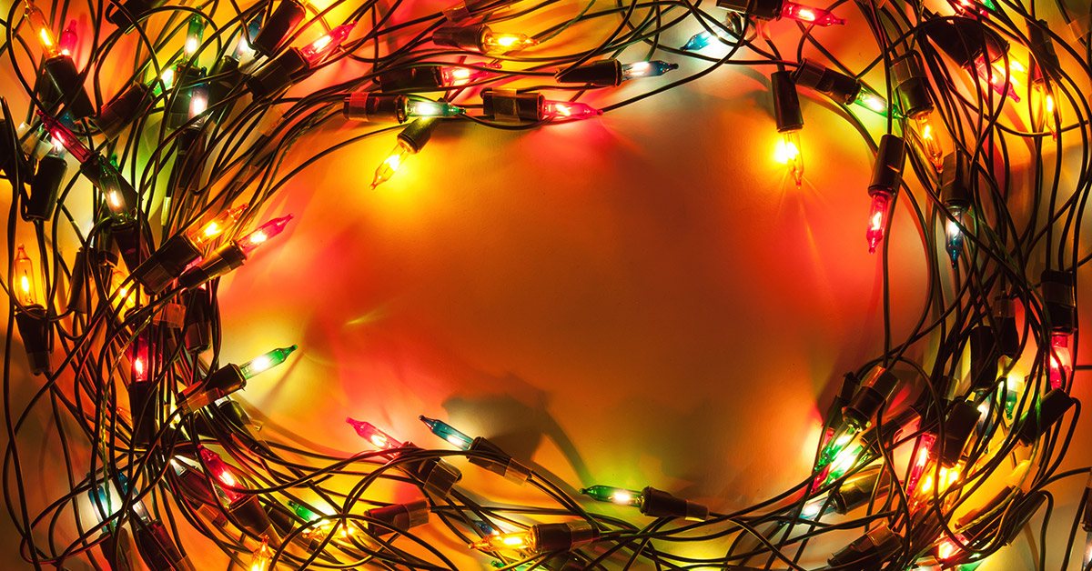Luces navideñas: ¿cómo elegir las mejores e instalarlas sin peligro?